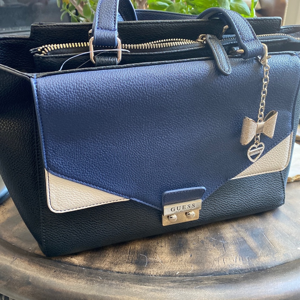 Guess purse